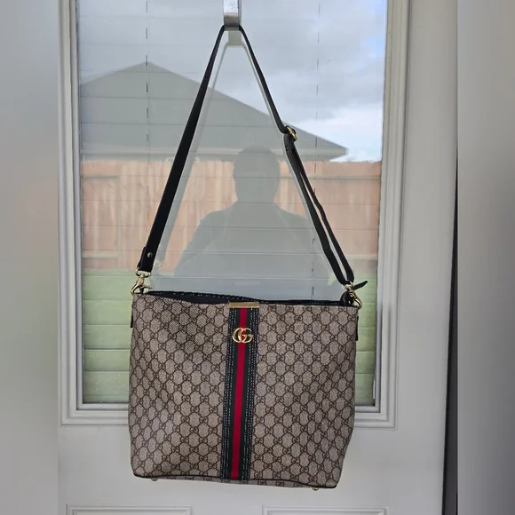 Gucci GG Supreme Messenger Bag Monogram Web Flat Strip Black Red Beige Women - Picture 16 of 16